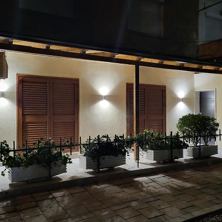Pietro Guesthouse 2 Tirana Exterior photo